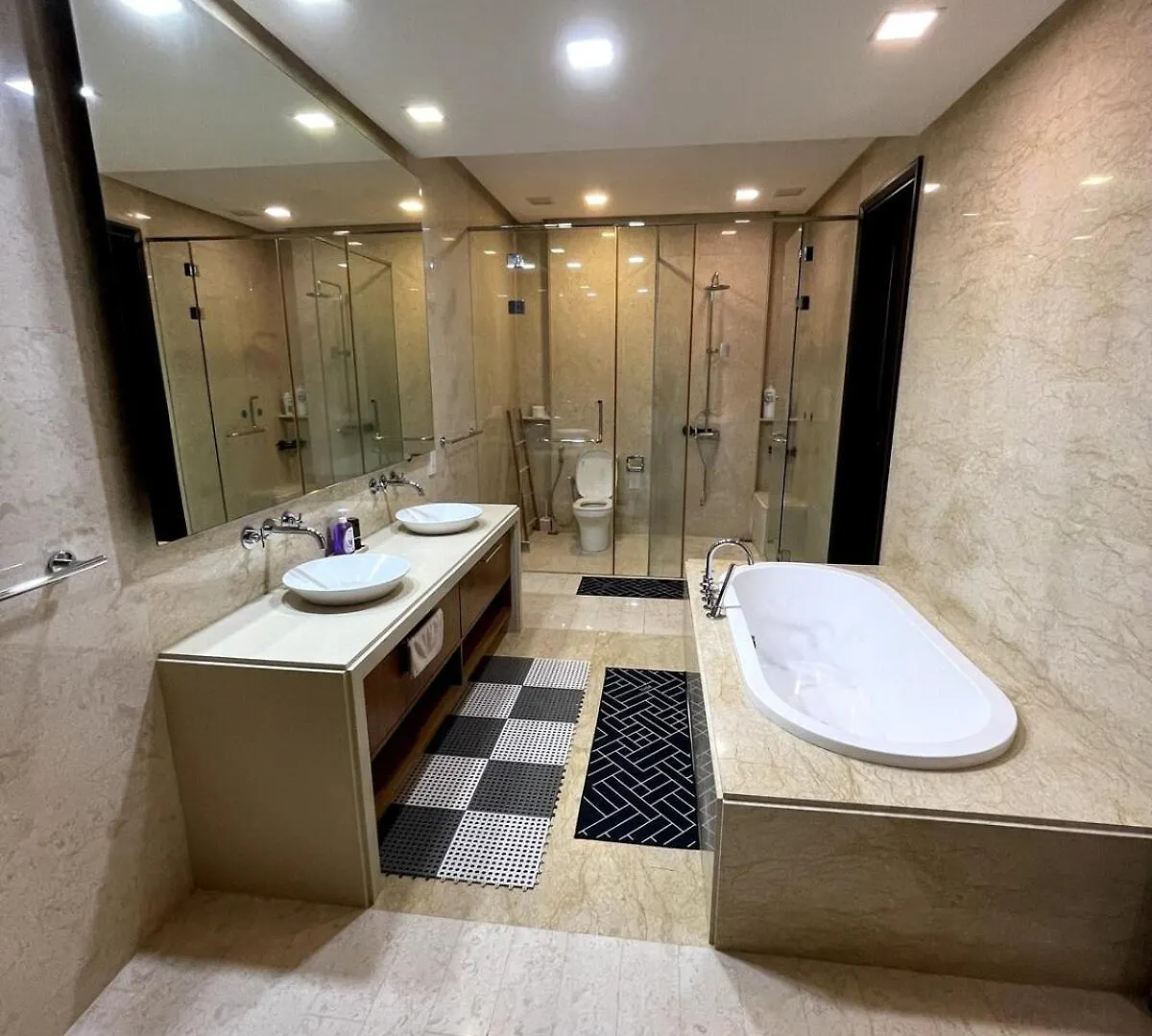 아파트 Marina Suite With Seafront Sunrise View 조지타운